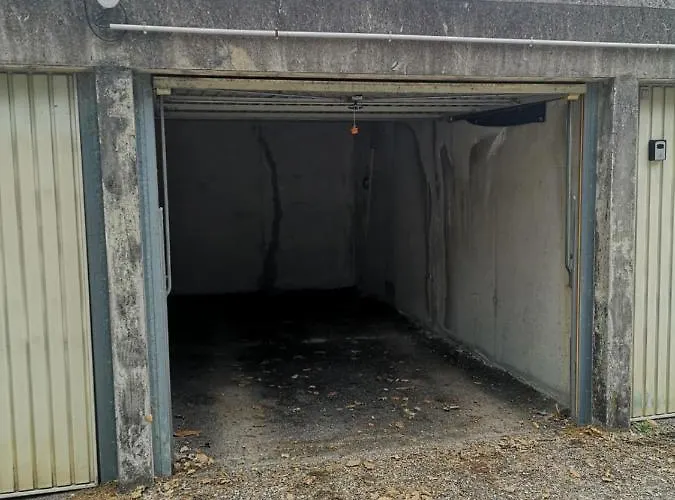 Le Petit Astro Parking Prive
